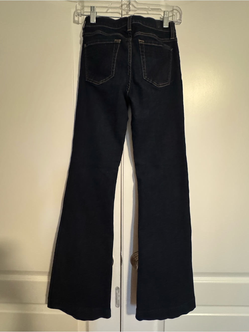 Classic Women's Denim Flared Jeans - Picture 3 of 9